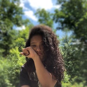 Meet your Posher, Alanna